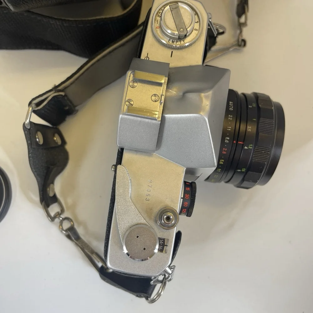 Ricoh Singlex TLS Vintage SLR Film Camera w/ 50mm 2.8 Auto Rikenon Lens Untested